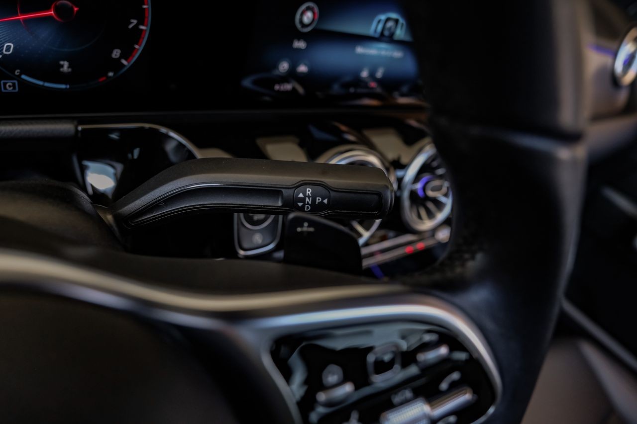 Mercedes-Benz GLA Vehicle Main Gallery Image 20