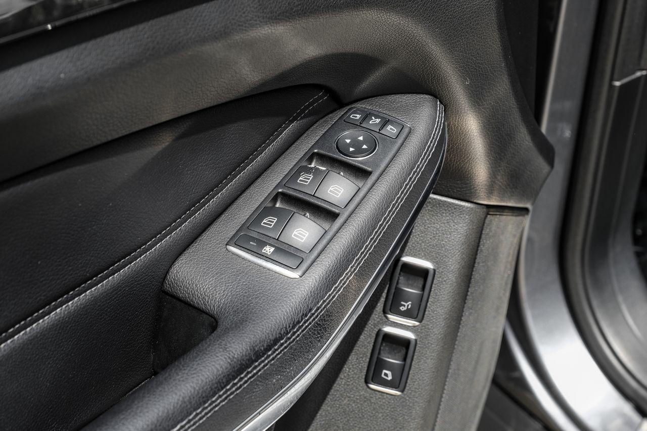 Mercedes-Benz GLS Vehicle Main Gallery Image 42