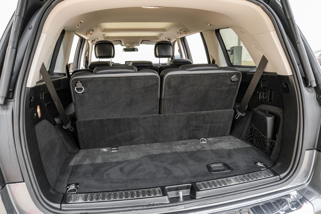 Mercedes-Benz GLS Vehicle Main Gallery Image 51