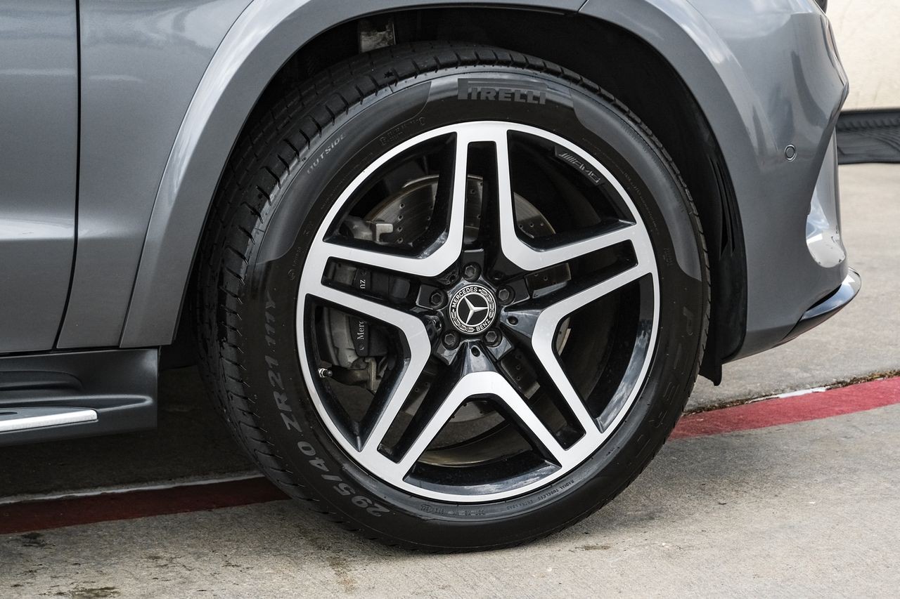 Mercedes-Benz GLS Vehicle Main Gallery Image 54