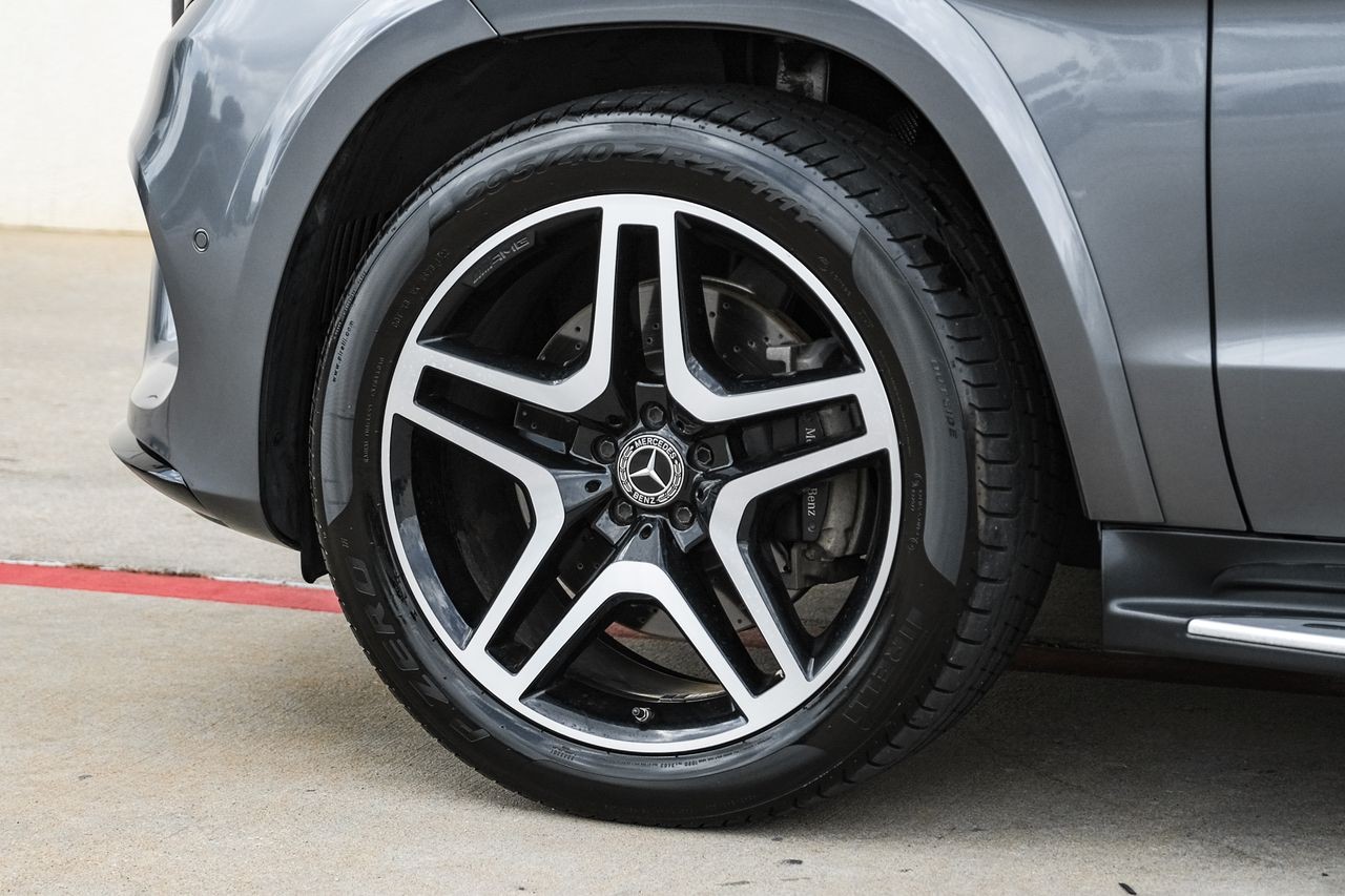 Mercedes-Benz GLS Vehicle Main Gallery Image 55