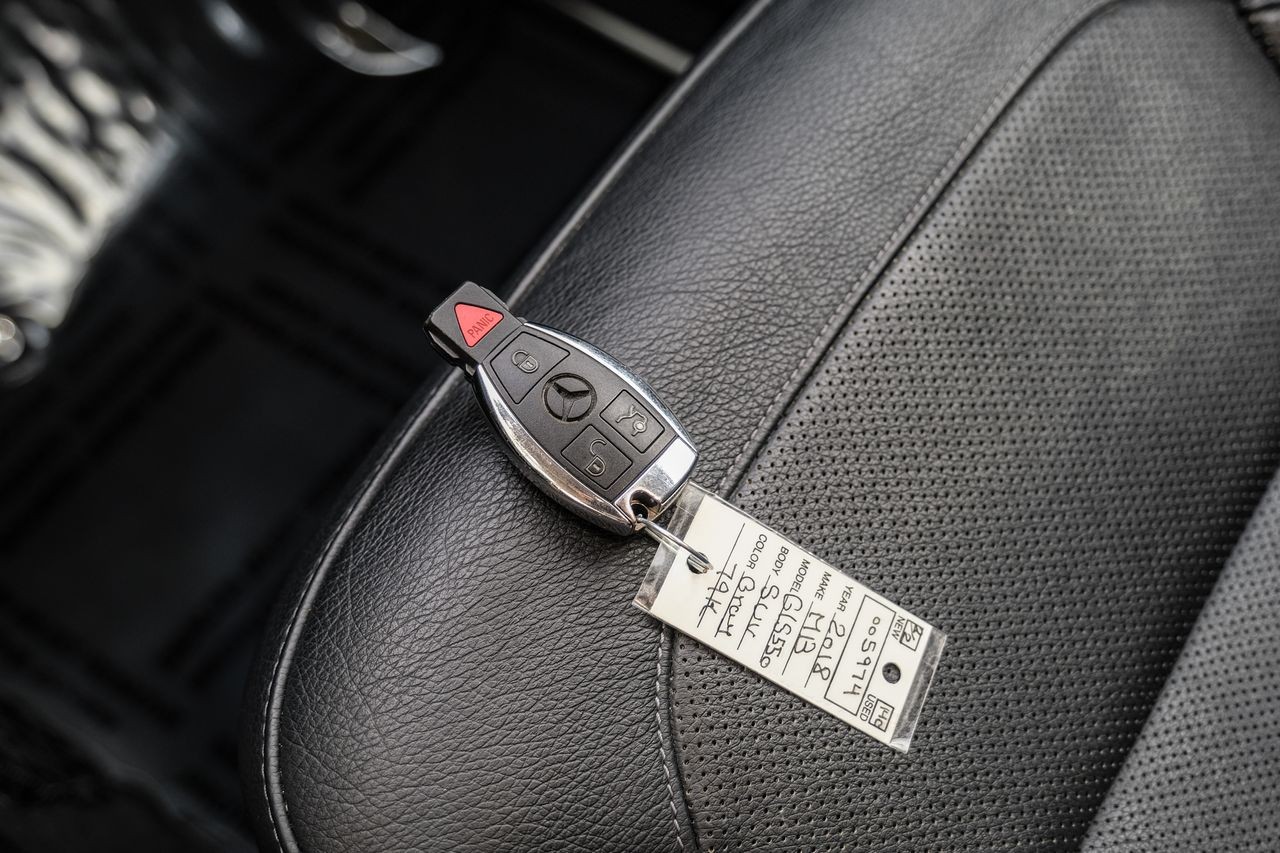 Mercedes-Benz GLS Vehicle Main Gallery Image 57