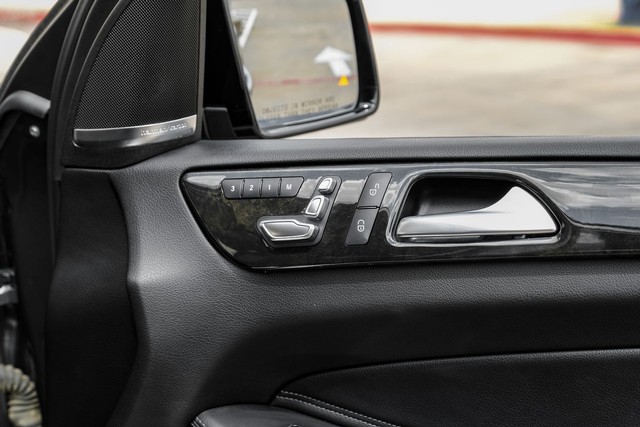 Mercedes-Benz GLS Vehicle Main Gallery Image 43