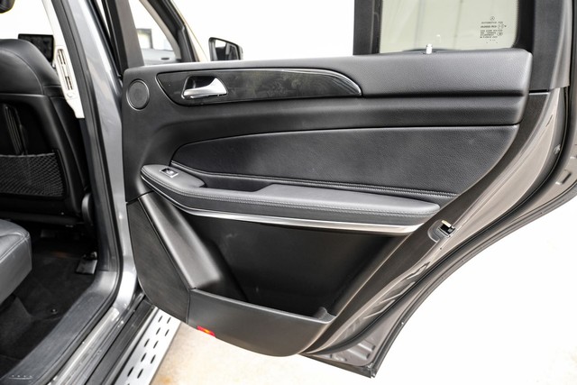 Mercedes-Benz GLS Vehicle Main Gallery Image 46