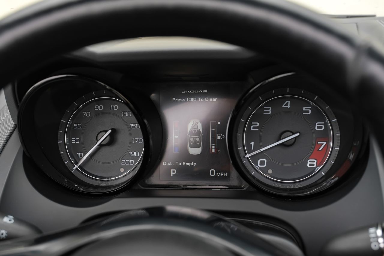 Jaguar F-Type Vehicle Main Gallery Image 17