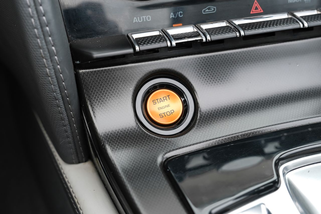 Jaguar F-Type Vehicle Main Gallery Image 19