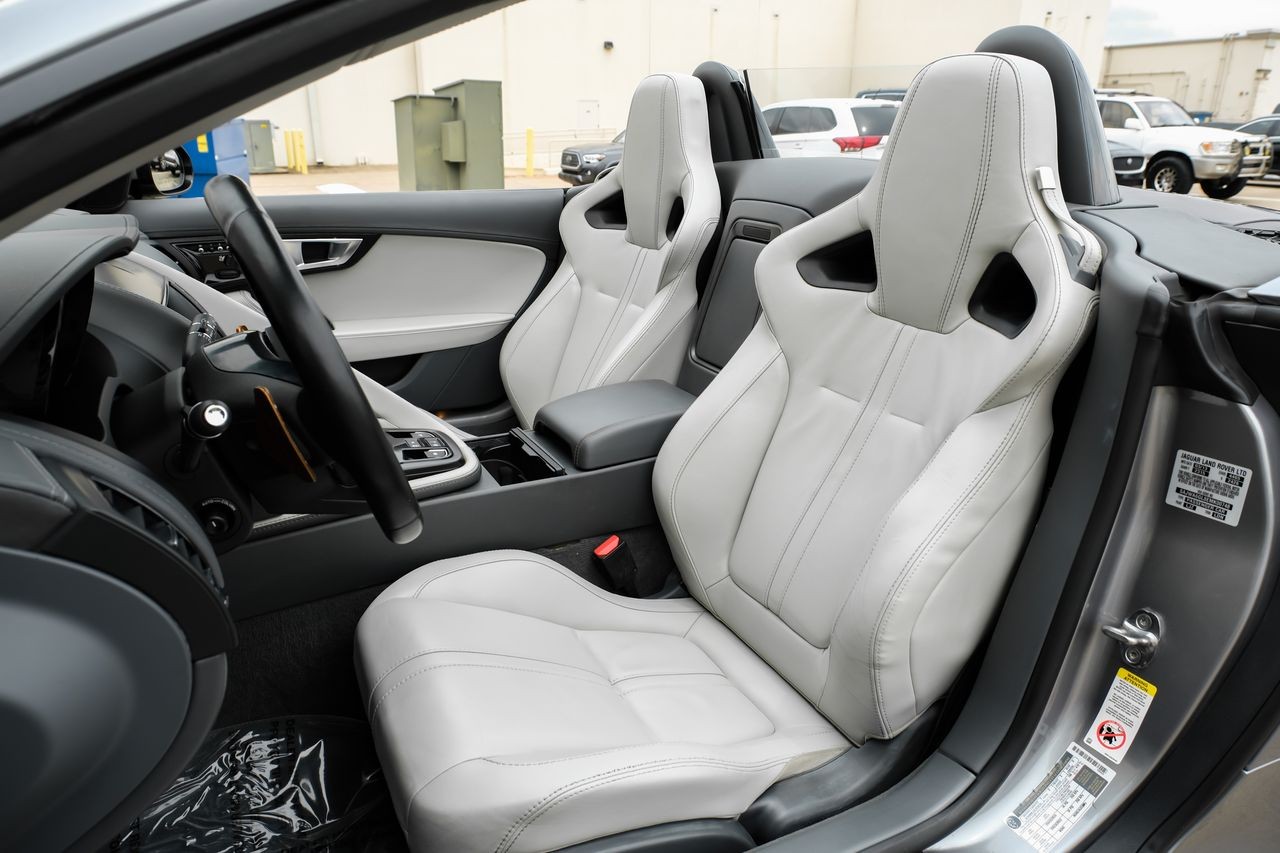 Jaguar F-Type Vehicle Main Gallery Image 30