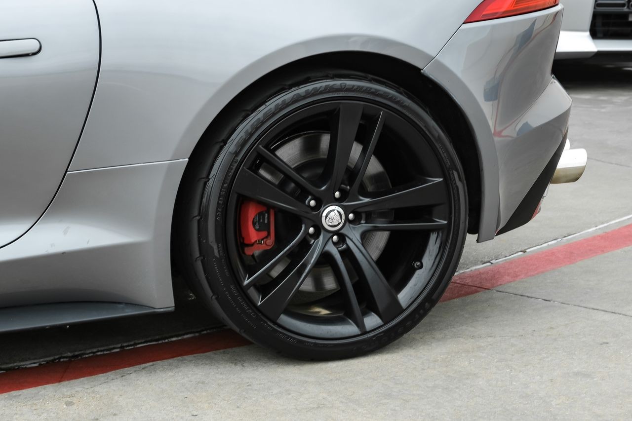 Jaguar F-Type Vehicle Main Gallery Image 46