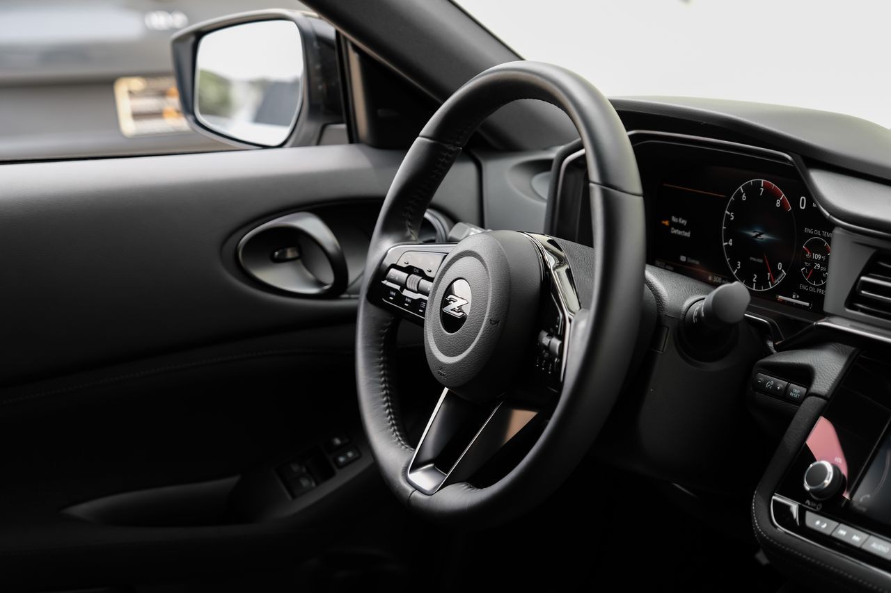 Nissan Z Vehicle Main Gallery Image 13
