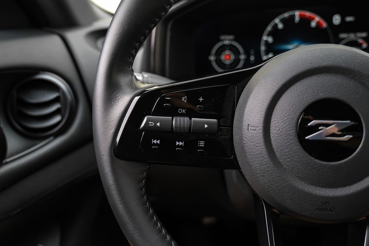 Nissan Z Vehicle Main Gallery Image 15