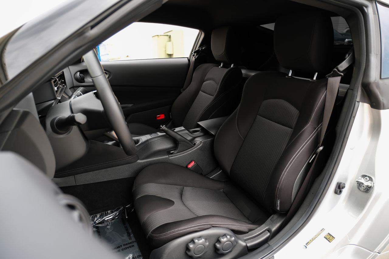 Nissan Z Vehicle Main Gallery Image 26