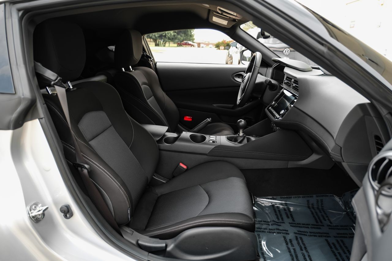 Nissan Z Vehicle Main Gallery Image 28