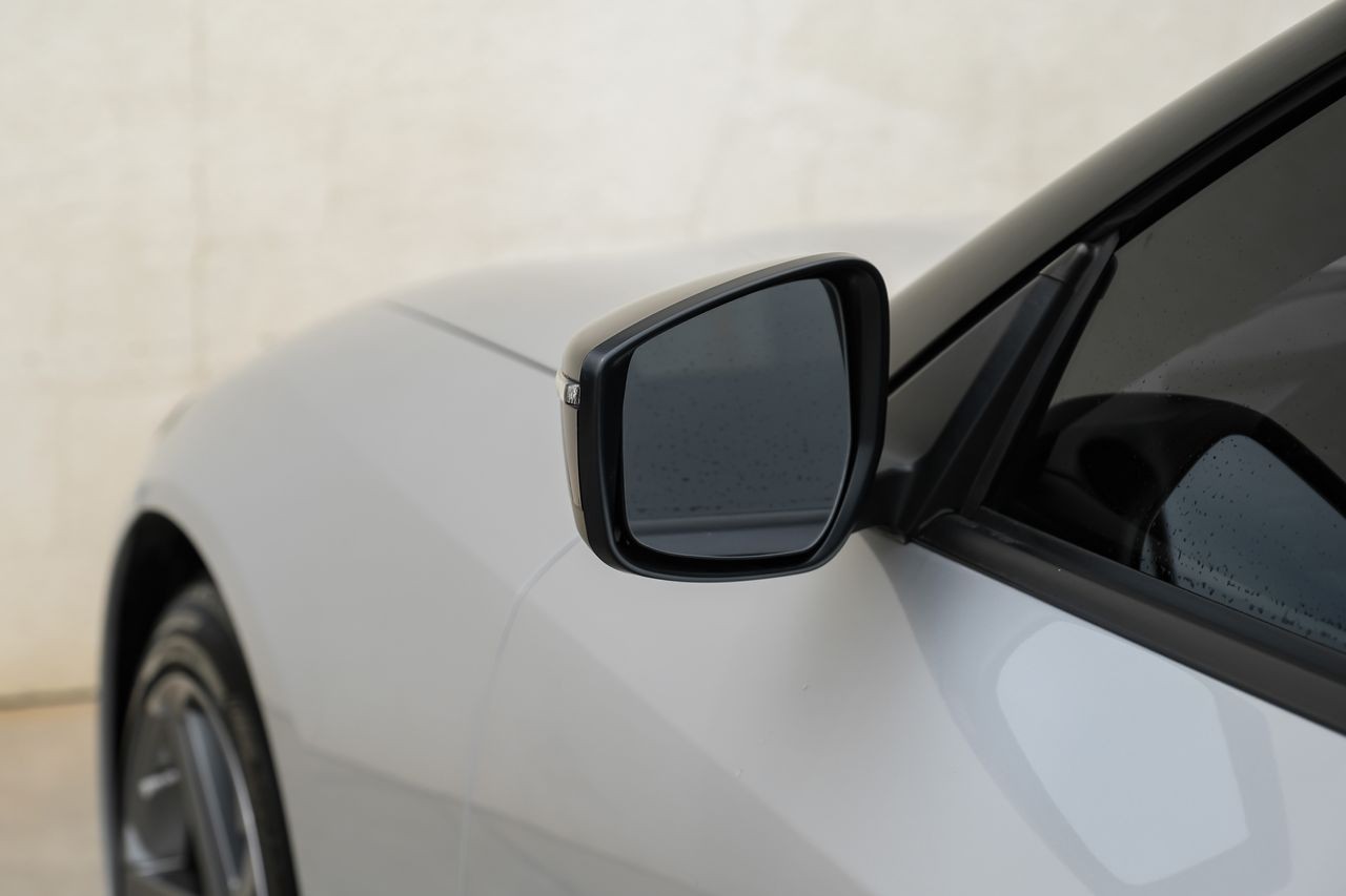 Nissan Z Vehicle Main Gallery Image 31