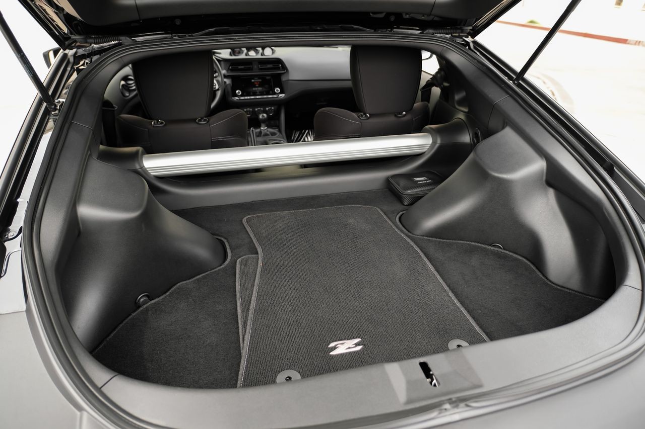 Nissan Z Vehicle Main Gallery Image 39