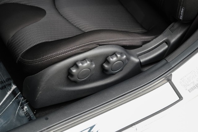 Nissan Z Vehicle Main Gallery Image 27