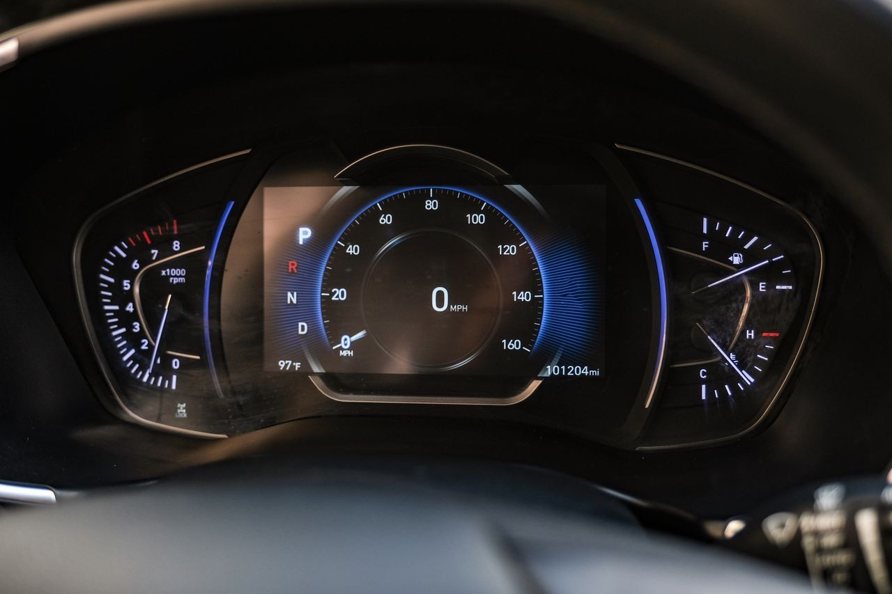 Hyundai Santa Fe Vehicle Main Gallery Image 19