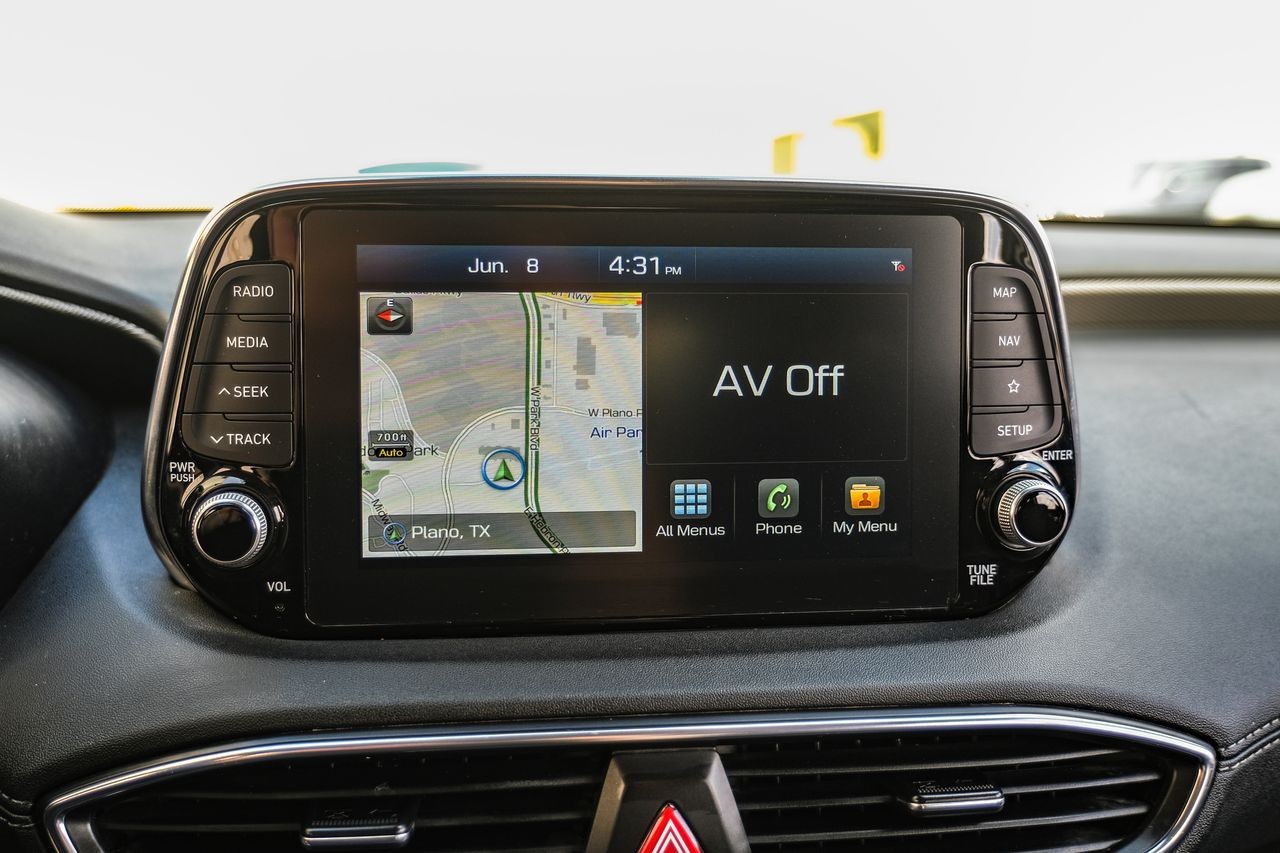 Hyundai Santa Fe Vehicle Main Gallery Image 30