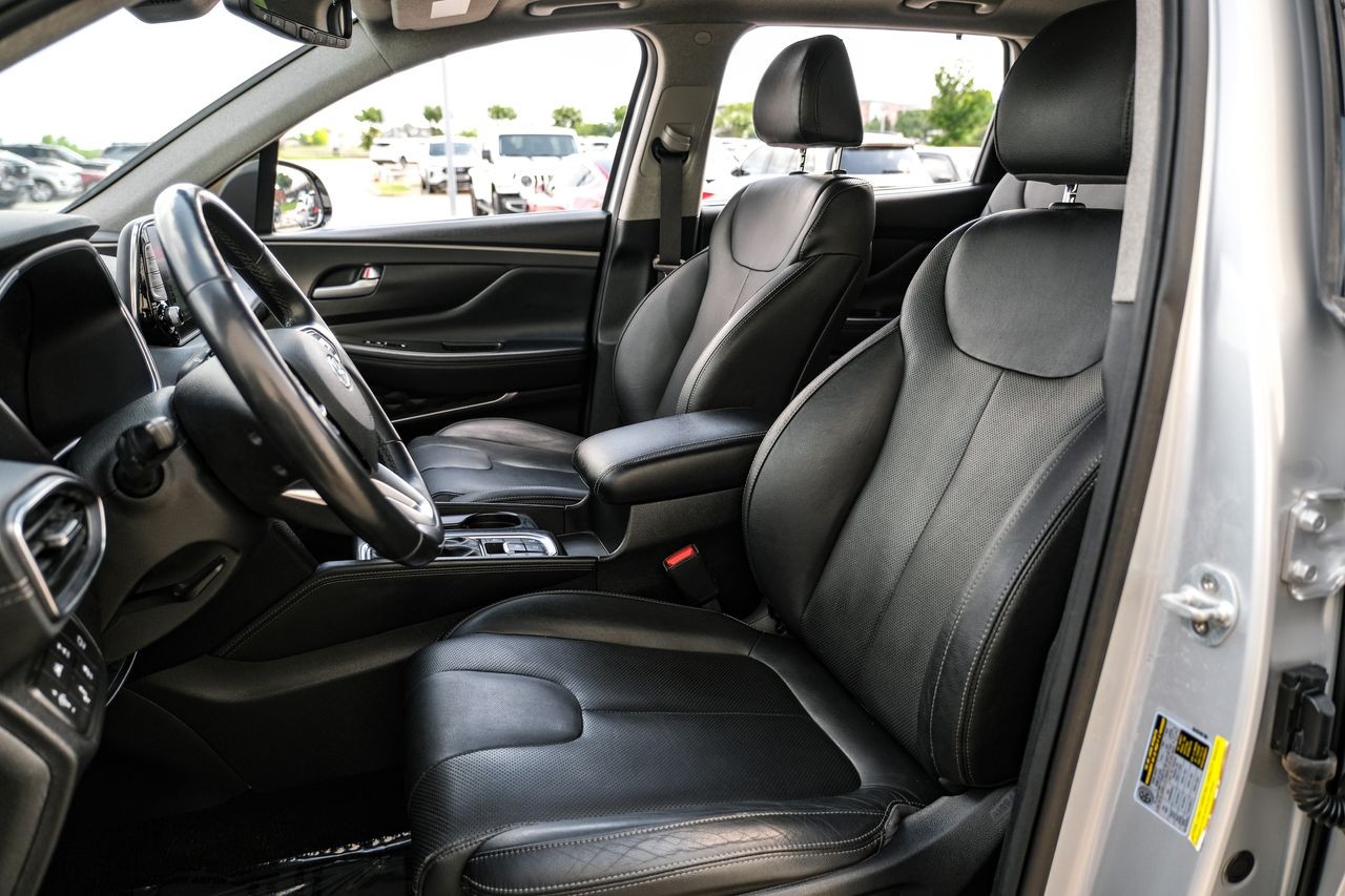 Hyundai Santa Fe Vehicle Main Gallery Image 33