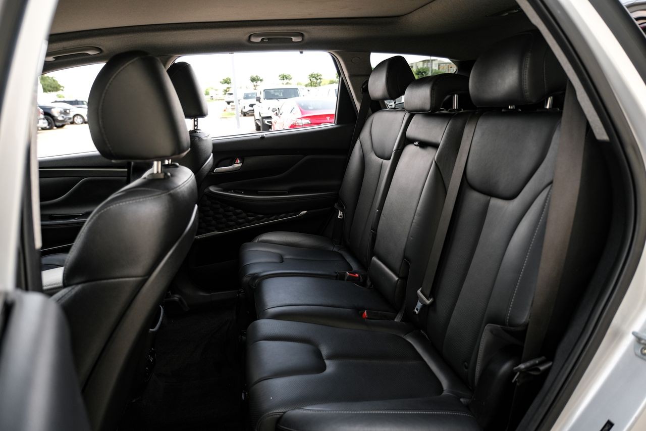Hyundai Santa Fe Vehicle Main Gallery Image 39