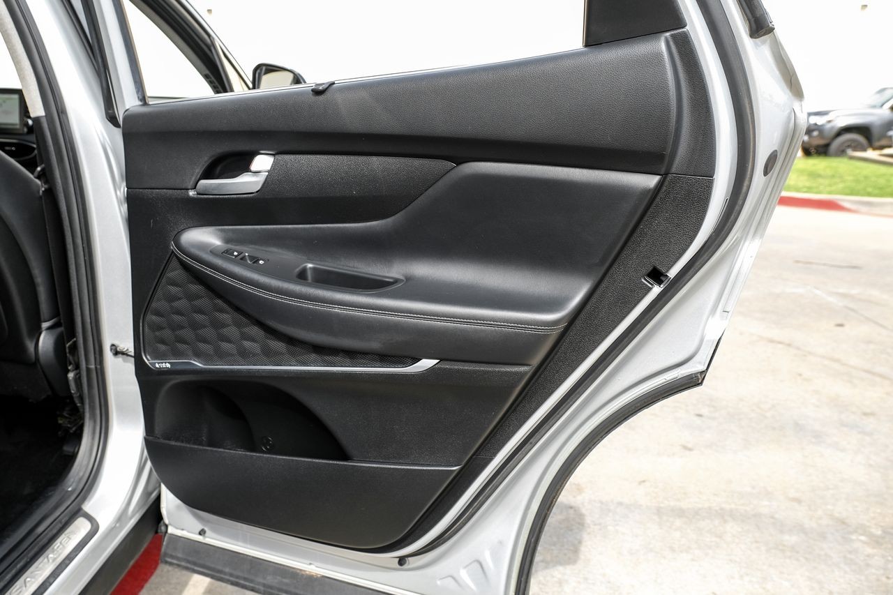 Hyundai Santa Fe Vehicle Main Gallery Image 47
