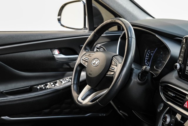 Hyundai Santa Fe Vehicle Main Gallery Image 14