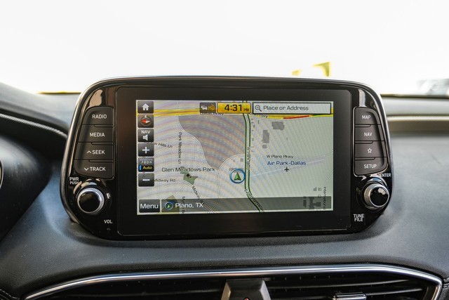Hyundai Santa Fe Vehicle Main Gallery Image 22