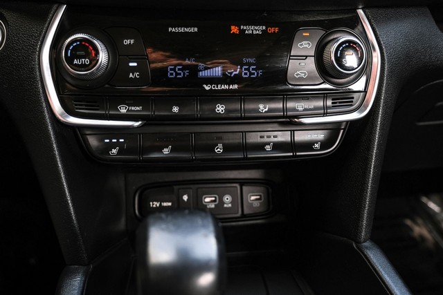 Hyundai Santa Fe Vehicle Main Gallery Image 29