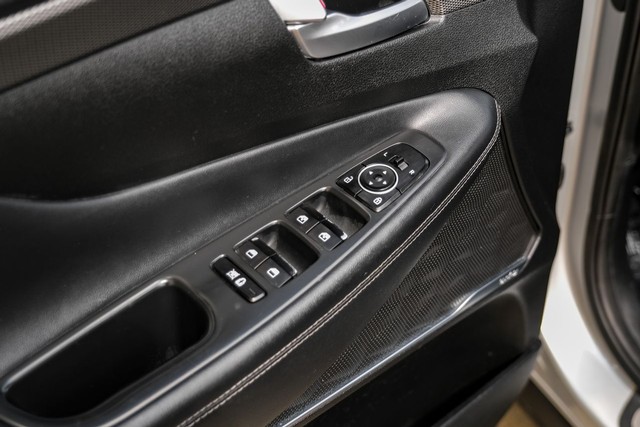 Hyundai Santa Fe Vehicle Main Gallery Image 43
