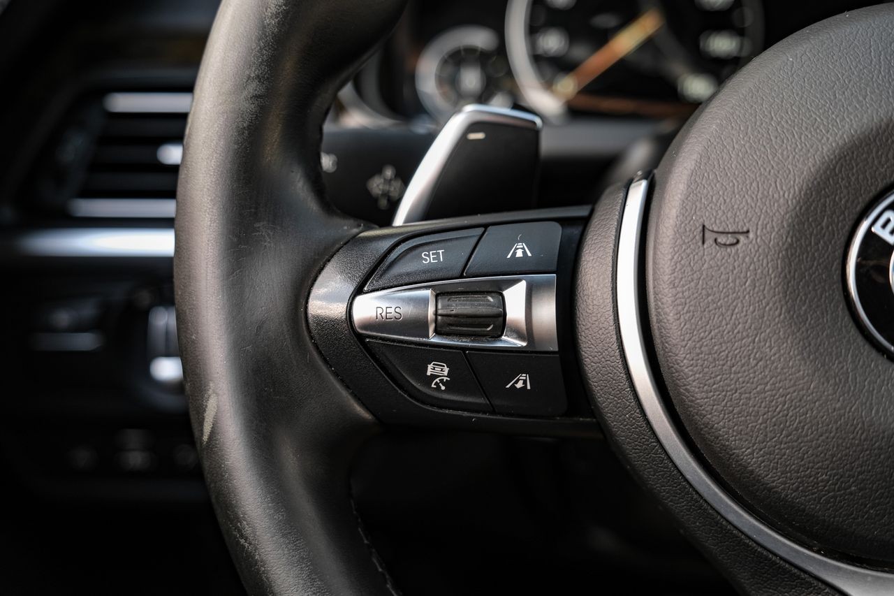 BMW 6 Series Vehicle Main Gallery Image 16