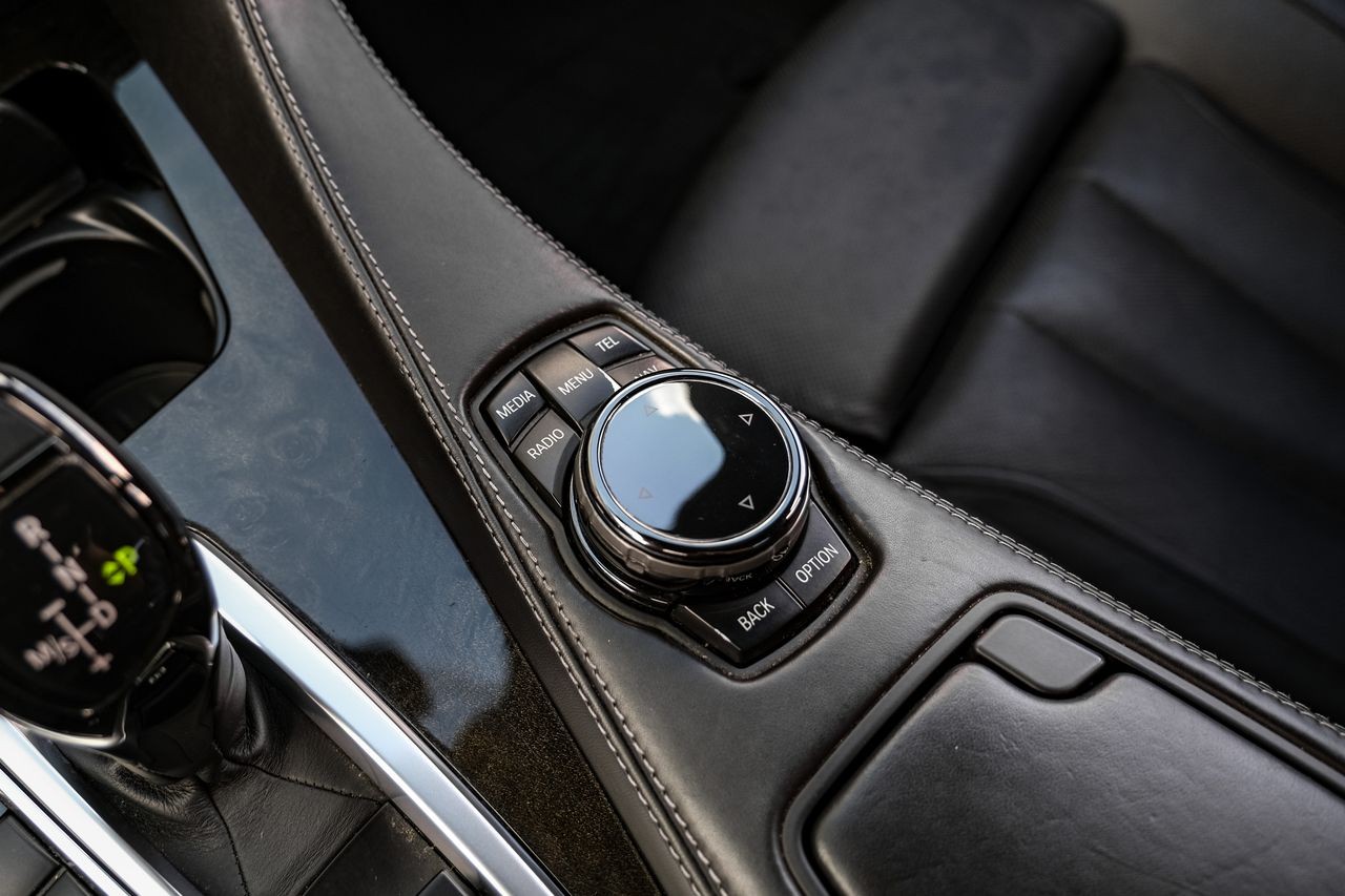 BMW 6 Series Vehicle Main Gallery Image 26