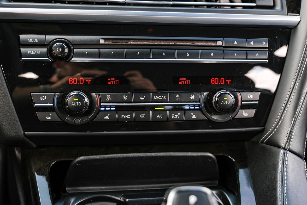 BMW 6 Series Vehicle Main Gallery Image 27