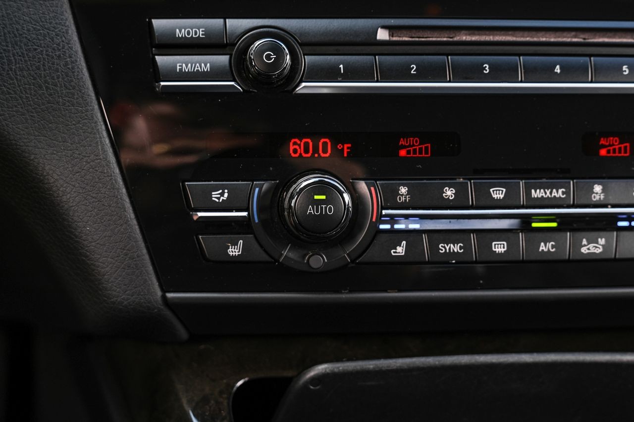 BMW 6 Series Vehicle Main Gallery Image 28