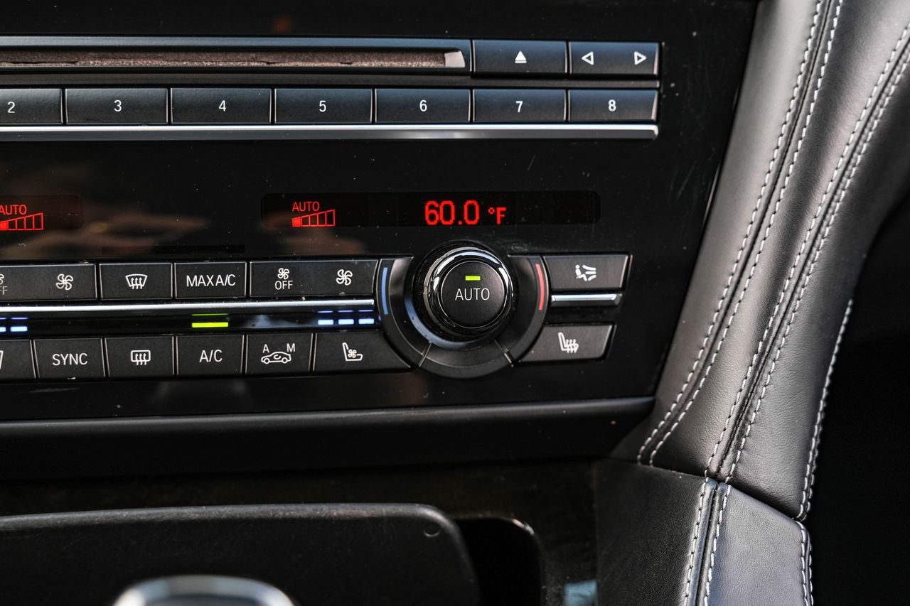 BMW 6 Series Vehicle Main Gallery Image 29