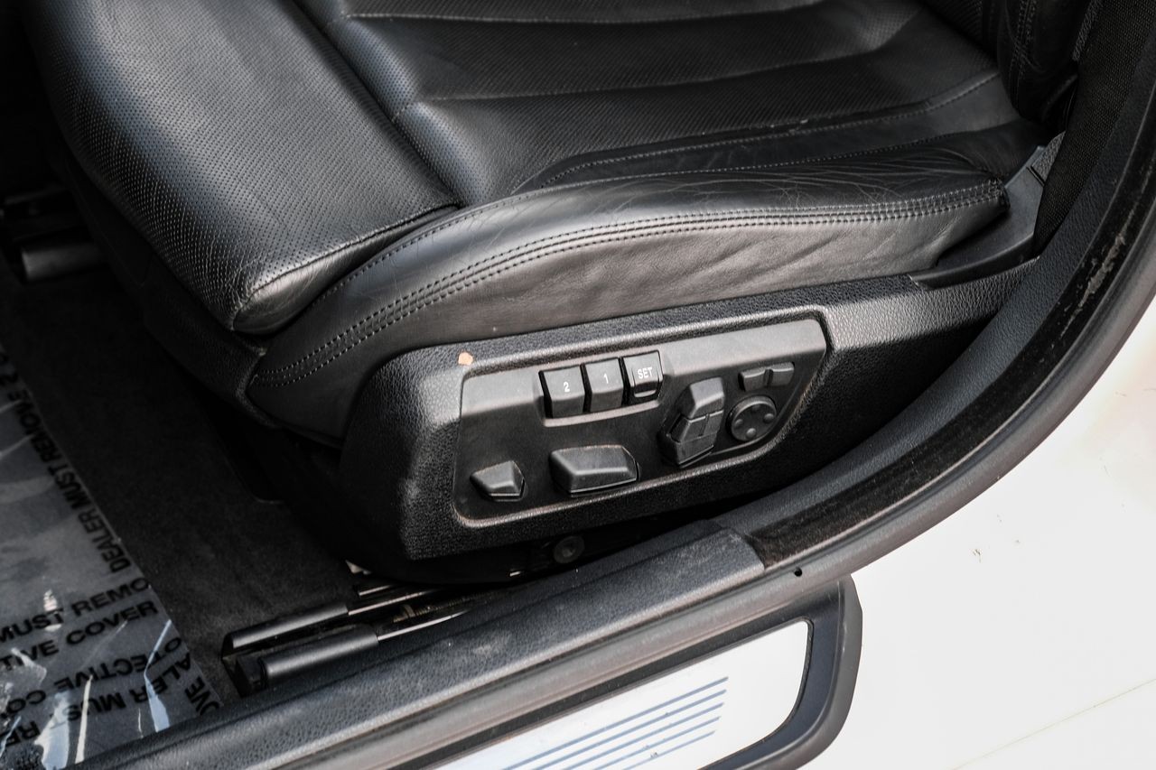 BMW 6 Series Vehicle Main Gallery Image 34