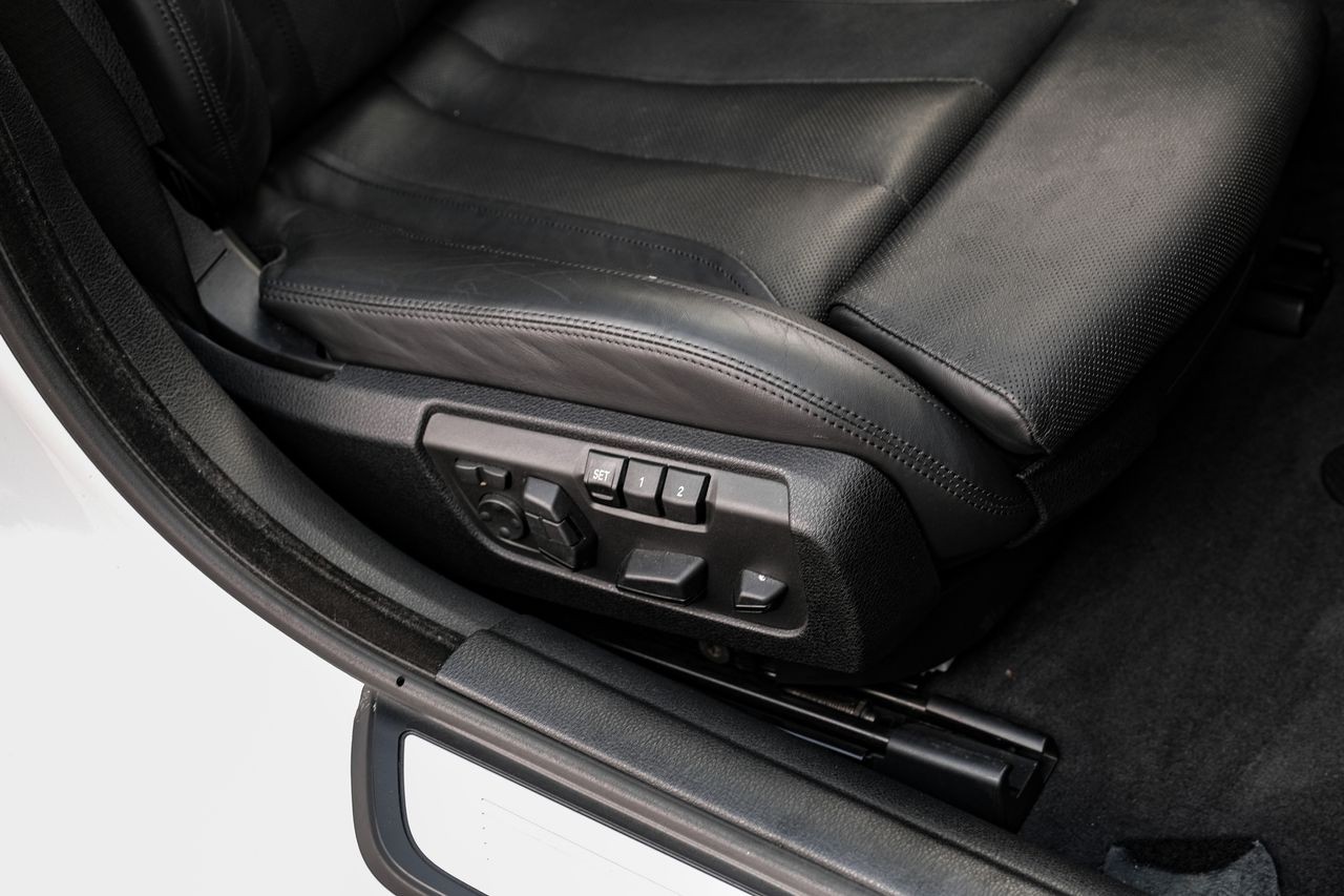 BMW 6 Series Vehicle Main Gallery Image 37