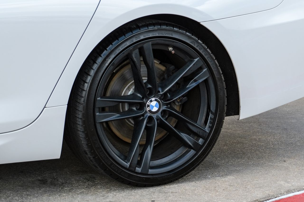 BMW 6 Series Vehicle Main Gallery Image 59