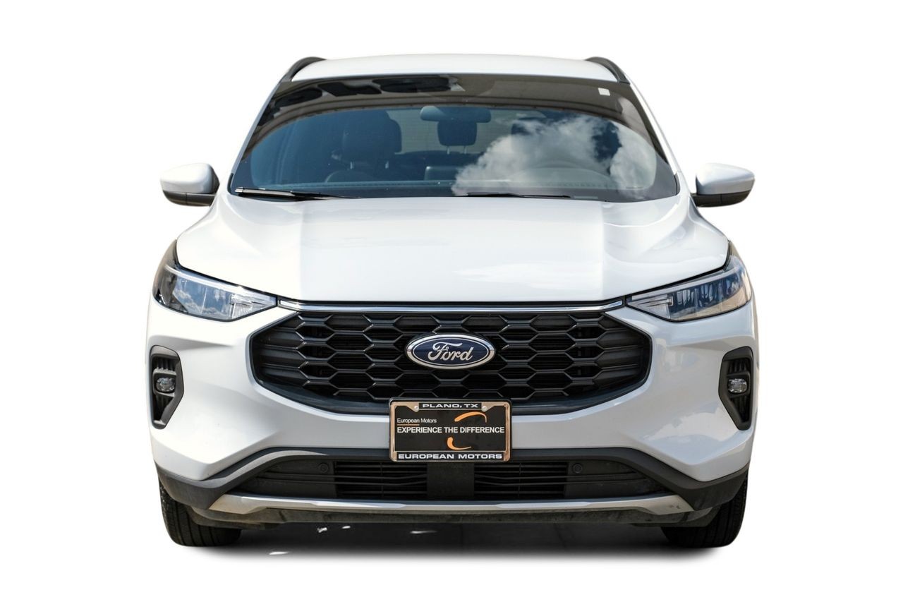 Ford Escape Vehicle Main Gallery Image 05
