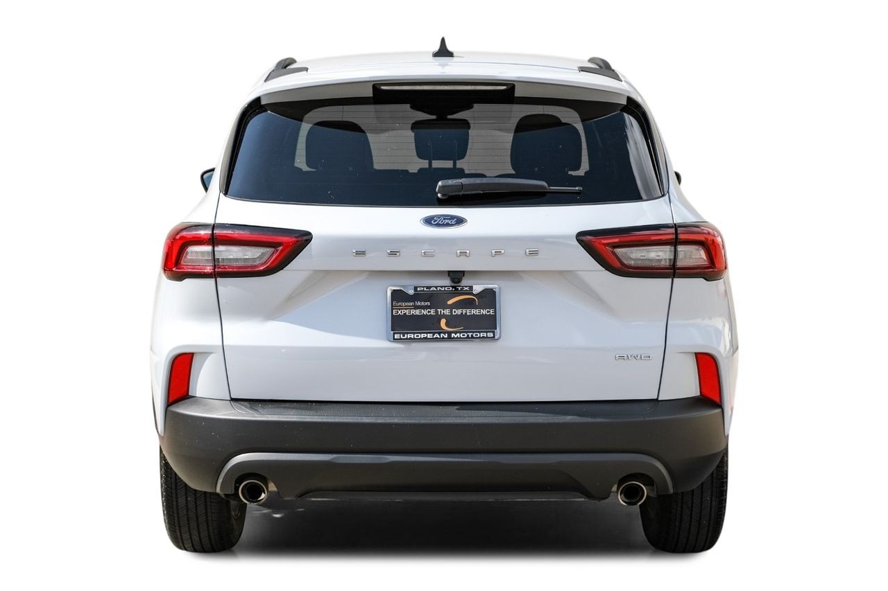 Ford Escape Vehicle Main Gallery Image 09