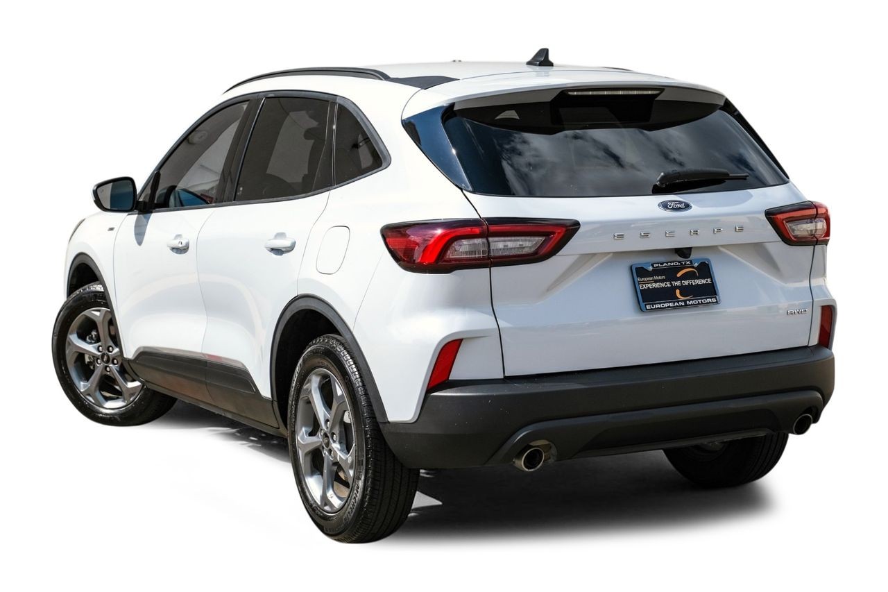 Ford Escape Vehicle Main Gallery Image 10