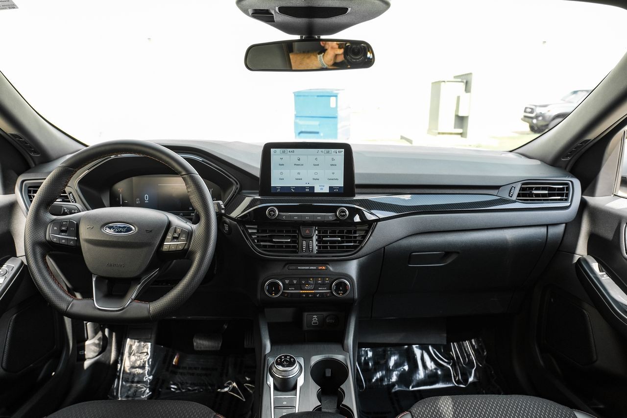 Ford Escape Vehicle Main Gallery Image 13