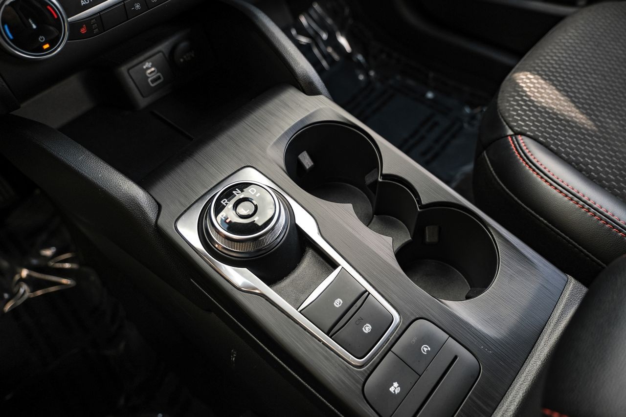 Ford Escape Vehicle Main Gallery Image 22