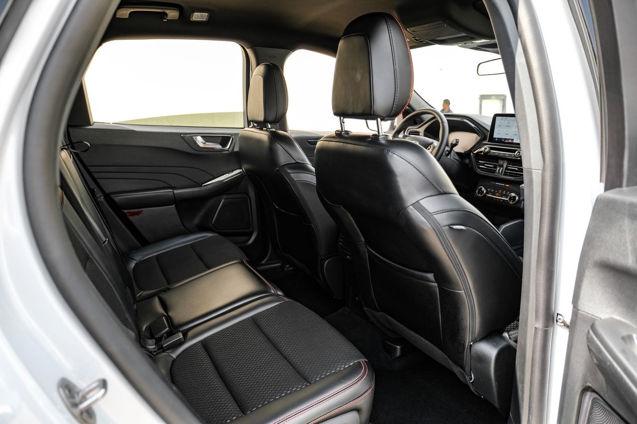 Ford Escape Vehicle Main Gallery Image 33