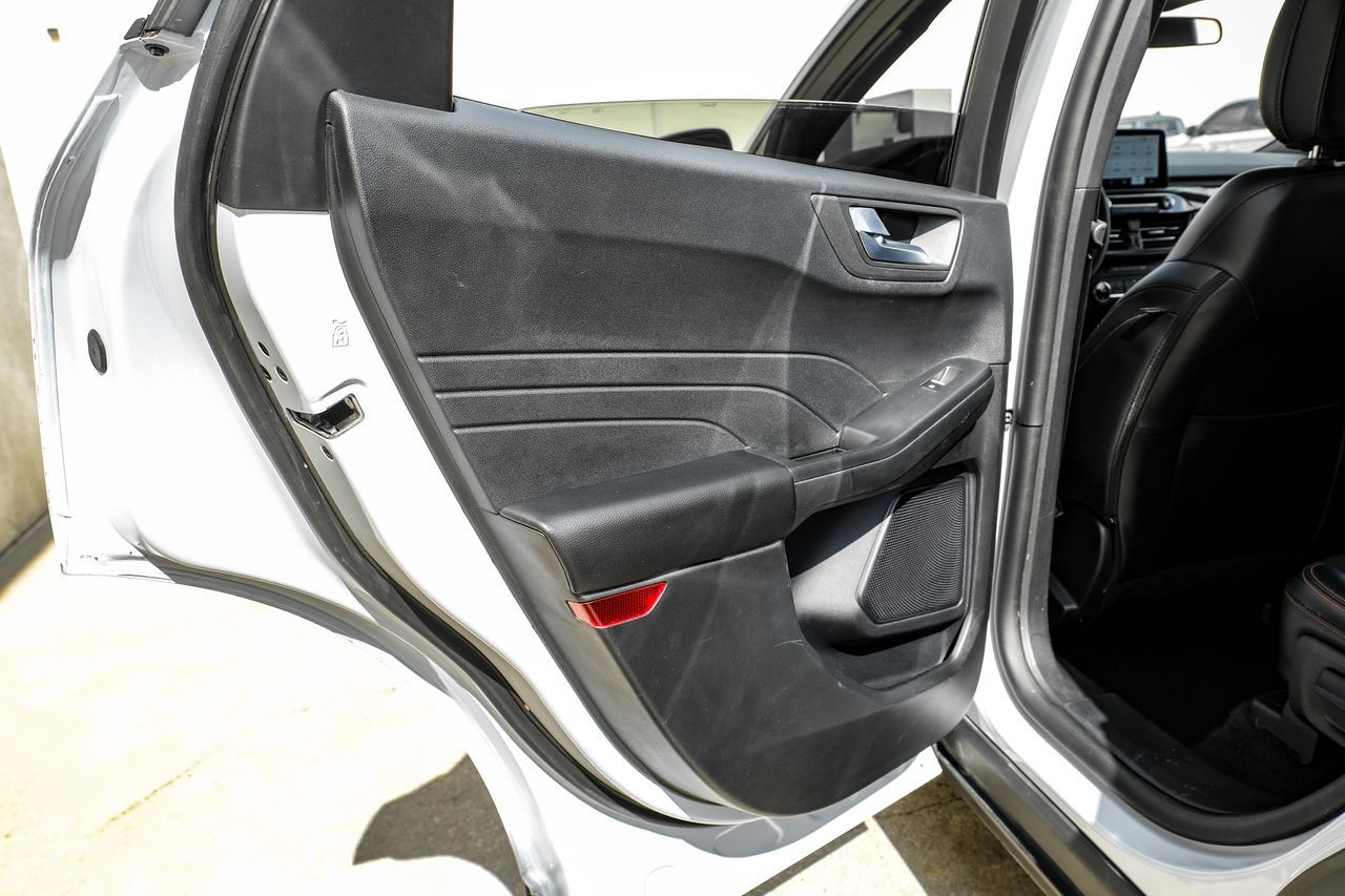 Ford Escape Vehicle Main Gallery Image 41