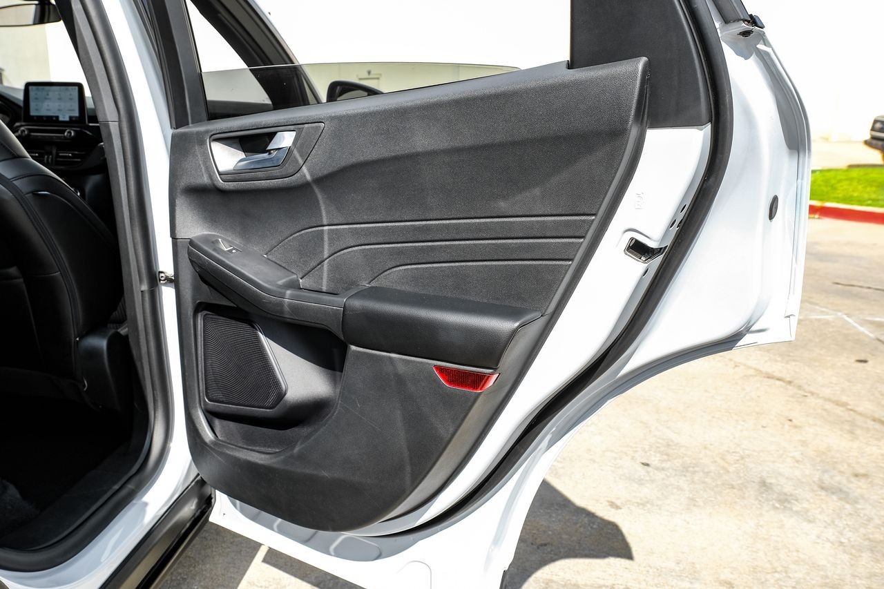 Ford Escape Vehicle Main Gallery Image 42