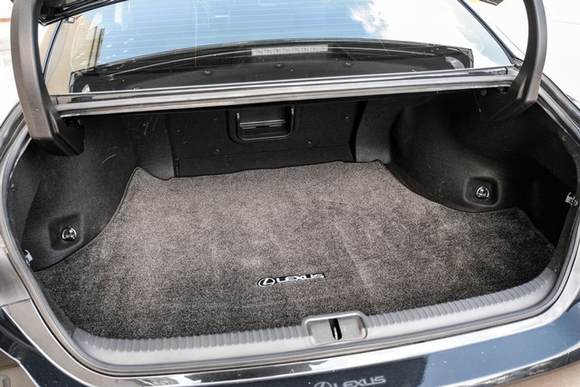 Lexus ES Vehicle Main Gallery Image 50