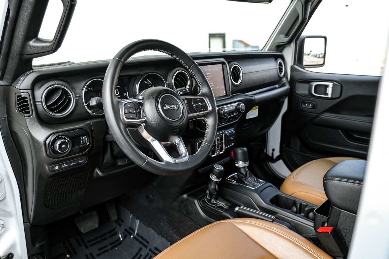 Jeep Wrangler 4xe Vehicle Main Gallery Image 03
