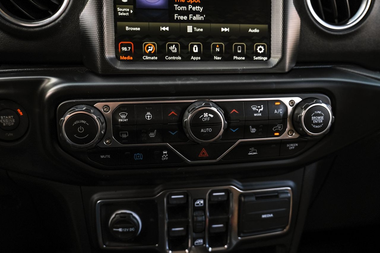 Jeep Wrangler 4xe Vehicle Main Gallery Image 26
