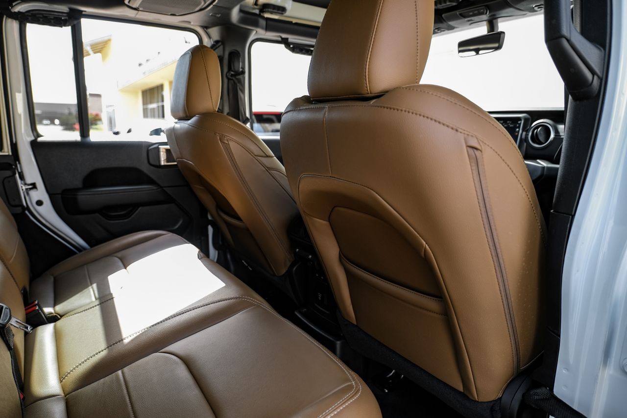 Jeep Wrangler 4xe Vehicle Main Gallery Image 34
