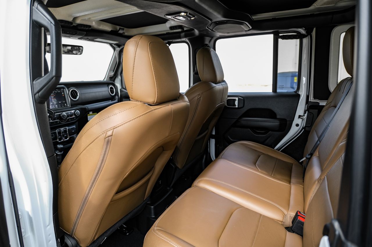 Jeep Wrangler 4xe Vehicle Main Gallery Image 35