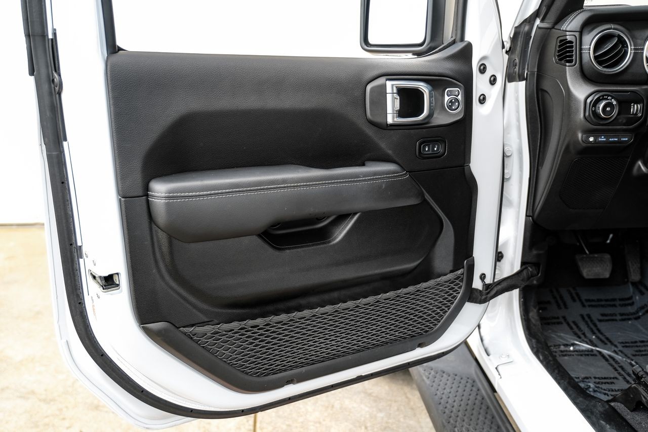 Jeep Wrangler 4xe Vehicle Main Gallery Image 37